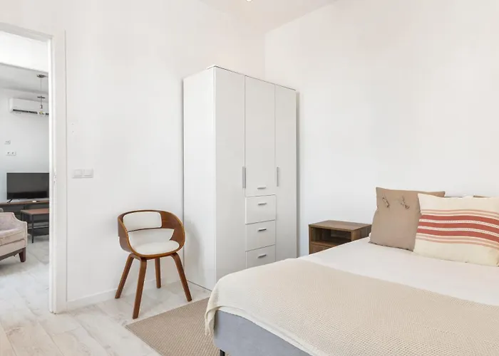 Retreat Residences By Lovelystay